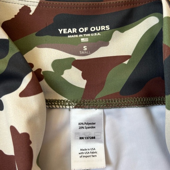 Year Of Ours Crossover Waist Camo Biker Shorts Women’s Size Small Side Pockets - Picture 4 of 5